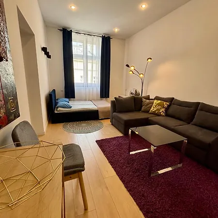 Vintage Senacka 9/7 Apartman